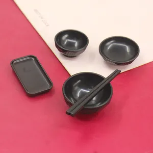 5 Stück/Set schwarze Miniatur Tisch-Satzstücke und Schalen japanische Küche für diy Puppenhaus Küche Spielzeug