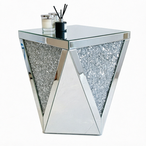 Table basse moderne avec plateau en verre et design géométrique pour le mobilier de salon - Product Image 1