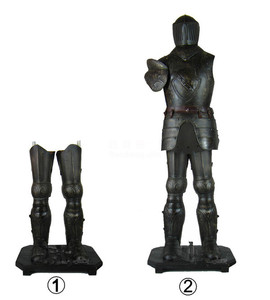 Mô hình hiệp sĩ trang phục thời trung cổ châu Âu, trang trí nhà hàng kiểu Tây phương với các hiện vật cổ La Mã. - Product Image 5