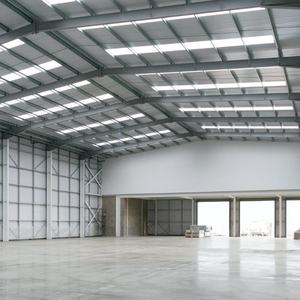 Almacén de Estructura de Acero Prefabricado Aislado con Paredes de Panel Sándwich Ignífugas para Almacenamiento en Frío y Uso Industrial - Product Image 2