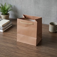 Sac en papier personnalisé de luxe avec poignée, couleur personnalisée, pour emballage cadeau et shopping professionnel