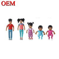 Ensemble de figurines personnalisées Sweet Family Doll House People Action Figure Set Accessoires Play Inclut Parents Frères et sœurs et animaux de compagnie Action Figure Toy