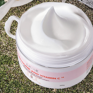 ครีมบำรุงผิวและโลชั่นลดริ้วรอยพร้อมกลูตาไธโอนไนอาซินาไมด์กลีเซอรีนว่านหางจระเข้สำหรับปรับผิวขาวลดจุดด่างดำ - Product Image 3