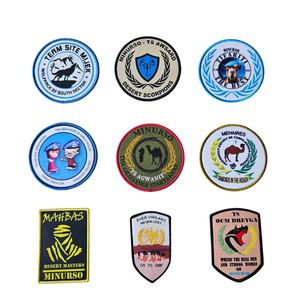 Insignes de broderie d'étiquettes tissées personnalisées Conception de logo personnalisé <span class=keywords><strong>Tissu</strong></span> haute densité <span class=keywords><strong>pour</strong></span> vestes chemises pantalons sacs chapeaux vêtements - Product Image 3