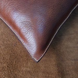 <span class=keywords><strong>หมอน</strong></span><span class=keywords><strong>โซ</strong></span>ฟาทำมือหนังวัวแท้สไตล์วินเทจ - Product Image 4