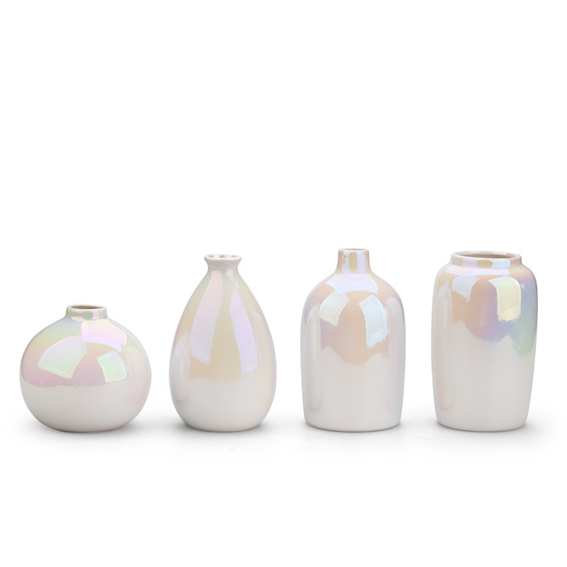 Маленькая керамическая ваза для пола