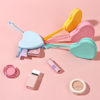 Petite trousse de maquillage en silicone en forme de cœur, mini pochette de rangement pour rouge à lèvres, organiseur de voyage portable, sac à main avec logo personnalisé