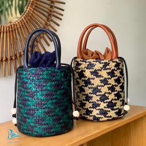 Sac en jonc de mer rond mélange de couleurs beau sac fourre-tout 2023 fait à la main du Vietnam meilleur vendeur - Product Image 3