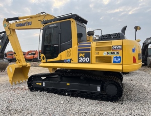 รถขุดตีนตะขาบ Komatsu PC200 มือสองจากญี่ปุ่นแท้ ขนาด 20 ตัน ระบบไฮดรอลิก ชั่วโมงการทำงานต่ำ เหมาะสำหรับงานก่อสร้าง - Product Image 6