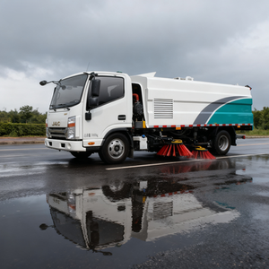 Fabrika Çıkışlı Dongfeng Manuel Vitesli Yol Süpürme Aracı Dizel Yakıtlı Sıfır Durumda Euro 6 Süpürme Yıkama İşlevli - Product Image 1