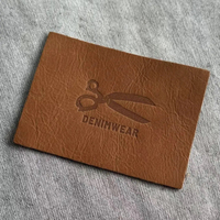 Étiquettes en cuir microfibre de haute qualité pour chapeaux et jeans, logo personnalisé, nom de marque, patchs en cuir gaufré écologiques