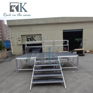 เวทีอลูมิเนียมแบบพกพาพร้อมบันไดและราวกันตกสำหรับงานกลางแจ้ง - Product Image 2