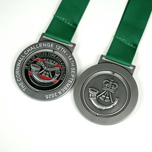 Medallas Metálicas Giratorias Personalizadas Plateadas con Impresión UV, Diseño Hueco en Relieve 3D para Eventos Deportivos, Retos, Recuerdos Benéficos - Product Image 5