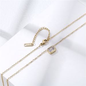 MICCI toptan Minimalist olmayan kararmaz ücretsiz su geçirmez takı pembe beyaz kare kristal taş kolye 14K altın kaplama kolye - Product Image 5