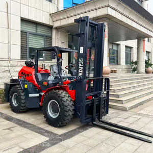 Strikt Geselecteerde China Fabrikant 4 Wheel Drive Off Road Vorkheftruck 4X4 Diesel Heftrucks Buitenshuis Gebruik Draagbare Ruw Terrein Vorkheftruck - Product Image 1