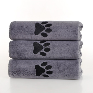 Nuovi stili asciugamani per animali domestici morbidi e confortevoli addensare il bagno di cane gatto assorbente asciugatura rapida asciugamano antiaderente zampa ricamato <span class=keywords><strong>coperte</strong></span> - Product Image 4