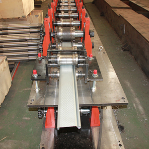 <span class=keywords><strong>Machine</strong></span> de fabrication automatique de portes volets roulants <span class=keywords><strong>Machine</strong></span> de formage de rouleaux de portes volets roulants - Product Image 3