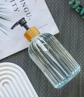 Distributeur de savon en verre coloré personnalisé en gros bouteille en verre de savon liquide pour le lavage des mains bouteille en verre de 330ml