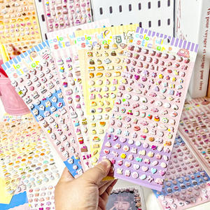 การ์ตูนโฟมพีวีซีนุ่มน่ารักกันน้ำสติ๊กเกอร์ติดกระเป๋าพิมพ์ลายดิจิตอลเคลือ<span class=keywords><strong>บ</strong></span>เงา UV เคสโทรศัพท์แ<span class=keywords><strong>บ</strong></span><span class=keywords><strong>บ</strong></span>ฟองเหนียว DIY - Product Image 4