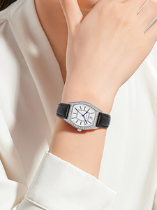 Set de Regalo de Lujo de 7 Piezas, Reloj de Cuarzo Cuadrado para Mujer con Correa de Cuero, Diseño Simple y Moderno, Regalo Festivo - Product Image 5