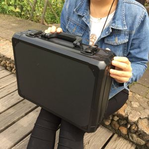 Estuche <span class=keywords><strong>de</strong></span> <span class=keywords><strong>herramientas</strong></span> <span class=keywords><strong>de</strong></span> aluminio portátil <span class=keywords><strong>de</strong></span> fábrica <span class=keywords><strong>Maleta</strong></span> Caja <span class=keywords><strong>de</strong></span> <span class=keywords><strong>herramientas</strong></span> Altavoces <span class=keywords><strong>de</strong></span> seguridad resistentes Estuche <span class=keywords><strong>de</strong></span> cuchillo <span class=keywords><strong>de</strong></span> cuero con espuma - Product Image 5