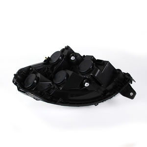 Faro Delantero Derecho Eléctrico con Bombilla para <span class=keywords><strong>Iveco</strong></span> Daily, Modelo F-69500010-1 - Product Image 3