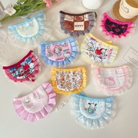 Écharpe de cou pour chat en polyester avec décoration en peluche ours en dentelle de dessin animé, collier bavoir pour animaux de compagnie toutes saisons, cadeau d'anniversaire/de Noël