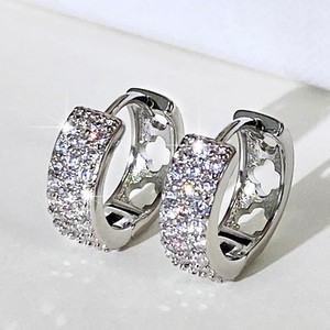 Elegant Zircon <b>Ear</b> <b>Cuff</b> For Women Sparkling Pave Crystal Design Statement Fashion <b>Earrings</b> - Product Image 1