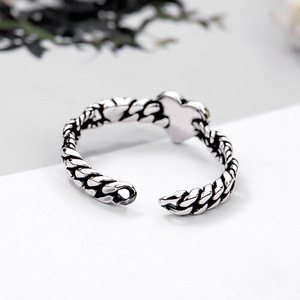 Anello Aperto Regolabile a Doppio Cuore per Donne, Colore Argento Anticato, Gioiello da Dito alla Moda - Product Image 6