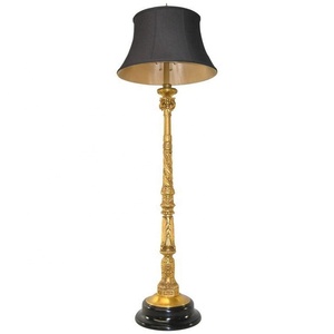 Lampe de table dorée néoclassique - Product Image 1