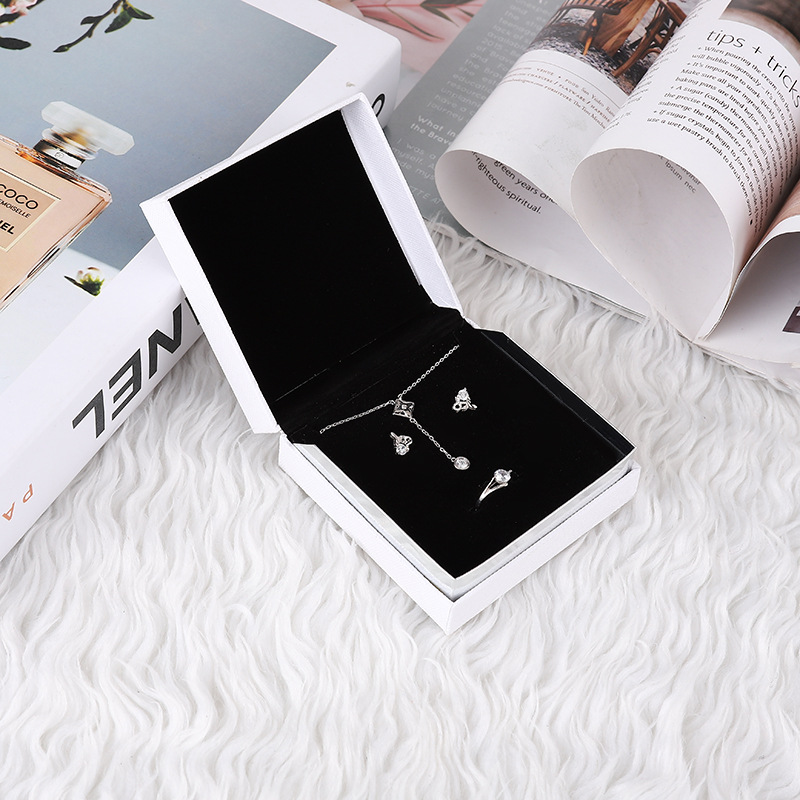 White 8*8*3cm