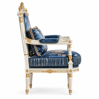 Ensemble de fauteuils en bois blanc doré de style baroque français, ensemble de table d'appoint de luxe en soie bleue jacquard, 3 pièces pour salon