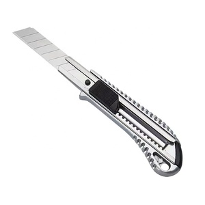 Cuchillo Retráctil de Aluminio de Alta Resistencia y Económico, Cortador de Cajas Plateado de 18 mm, Cuchillo Multiusos Alfedo - Product Image 4