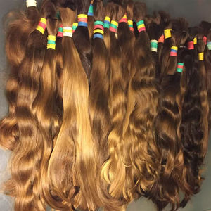 Venta al por mayor sin procesar crudo europeo miel Rubio virgen eslavo ruso Remy trenzado rizado extensiones de mechones de cabello humano pelucas - Product Image 1