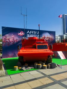 Camión de bomberos forestal tipo oruga y camión de bomberos de rescate blindado - Product Image 4