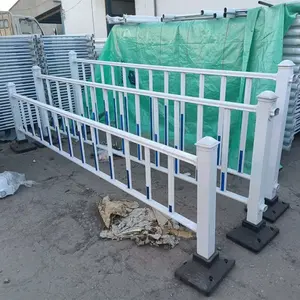 Customized Road Traffic Safety Isolation Metal Steel Guardrails Anti-collision Municipal Road Guardrail Guard Rail Fence