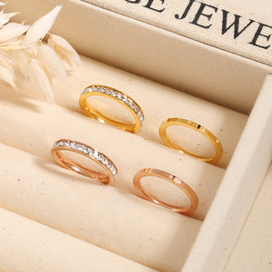 <span class=keywords><strong>2025</strong></span> <span class=keywords><strong>New</strong></span> Đôi Nhẫn Niche Đơn Giản Nữ Thời Trang Pha Lê Zircon Hợp Thời Trang Titan Thép Nhẫn Phụ Nữ Cô Gái Của Mạ 18K Vàng Nhẫn - Product Image 4