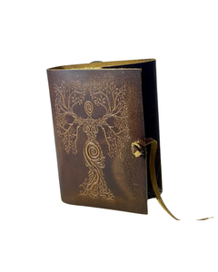 Carnet en cuir Mother Earth fait main, style vintage, avec couverture gaufrée, pages vierges pour écrire, dessiner, esquisser et prendre des notes - Product Image 6