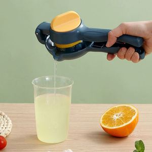 Manual Metal Fruit Juicer Citrus Lemon Squeezer Customized Portable Lemon Squeezer Hand Press Manual Juicer - Product Image 4