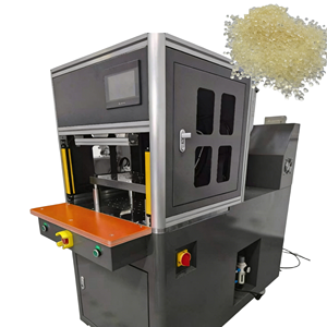 เครื่องฉีดพลาสติกแรงดันต่ำแบบสกรู พร้อมการไหลของวัสดุที่เสถียรเพื่อการป้องกันอุปกรณ์อิเล็กทรอนิกส์ - Product Image 2