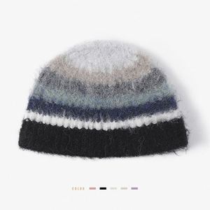 Chapeau tricoté chaud d'hiver pour femme, chapeau bob personnalisé en mohair rayé arc-en-ciel - Product Image 1