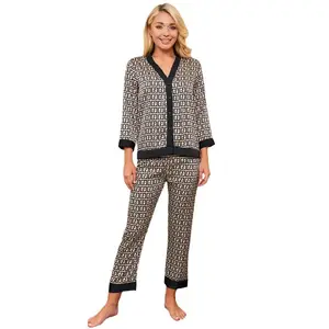 Conjunto de pijamas de seda divertidos y sexis para mujer, nuevos pantalones camisola de simulación y bata exterior para ropa de casa de verano o invierno