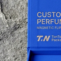 Scatola Regalo di Lusso Personalizzata Blu per Colonia e Profumo con Espositore Magnetico e Confezione in Carta per Fragranze