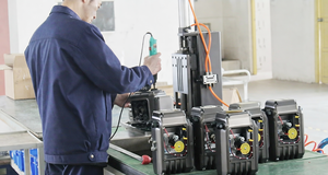 Venta de Liquidación COVNA B2B, Válvula de Cuchilla Industrial de 8 Pulgadas, Opciones de Acero Inoxidable y Hierro Fundido para Servicios de Lodos y Aguas Residuales - Product Image 4