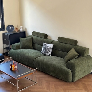 Nuevo Sofá Modern Valley, Totalmente Lavable, Tapizado en Chenille, Estructura de Madera de Pino, Espuma de Alta Densidad y Resiliencia, para Apartamentos y Hoteles - Product Image 1