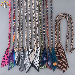 2025 Designer à la mode foulard en soie accessoires de téléphone en métal accessoires de sac chaîne de téléphone portable pour tous les étuis pour <span class=keywords><strong>Smartphone</strong></span> - Product Image 2