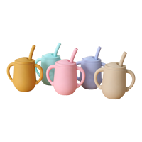 Gobelets souples en silicone 5OZ pour bébé avec bec verseur, design mignon, anti-fuite, avec paille, compatibles lave-vaisselle et micro-ondes, sans BPA, pour la rentrée scolaire