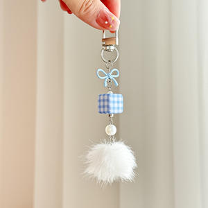 <span class=keywords><strong>Porte</strong></span>-clés Ours <span class=keywords><strong>Bleu</strong></span> Style Sel Marin avec Nœud et <span class=keywords><strong>Pompon</strong></span> Blanc pour Filles Mignonnes – Accessoire de Mode Quotidien - Product Image 6