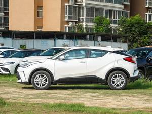 <span class=keywords><strong>CHR</strong></span> 2022, SUV compact 5 portes 5 places, 2.0L, édition haut de gamme, essence, automatique, R17, occasion, conduite à gauche, cuir - Product Image 2