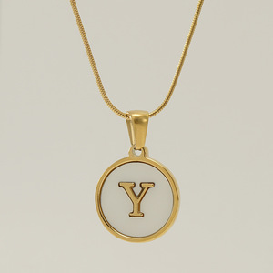 <span class=keywords><strong>Venta</strong></span> Directa <span class=keywords><strong>de</strong></span> Fábrica, Collar con Colgante <span class=keywords><strong>de</strong></span> Acero Inoxidable, Cadena <span class=keywords><strong>de</strong></span> <span class=keywords><strong>Serpiente</strong></span>, Inicial <span class=keywords><strong>de</strong></span> Concha Natural, 26 Letras, Chapado en Oro - Product Image 5